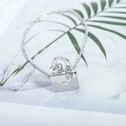 [Angela Jewellery]AMULETTE PEDANT SILVER NECKLACE